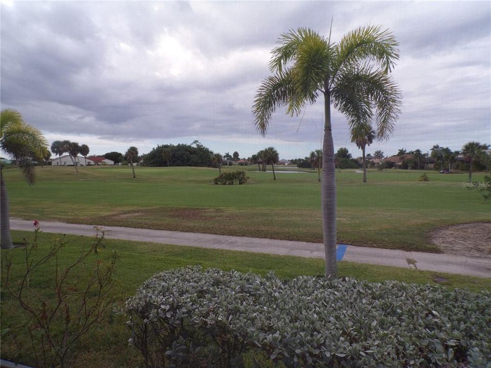 For Rent: $2,400 (3 beds, 3 baths, 1896 Square Feet)