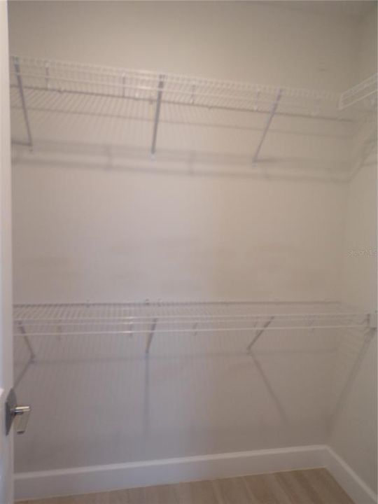 For Rent: $2,400 (3 beds, 3 baths, 1896 Square Feet)