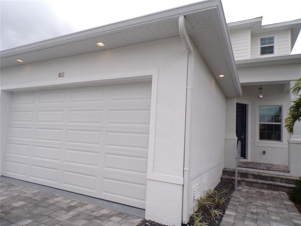 For Rent: $2,400 (3 beds, 3 baths, 1896 Square Feet)