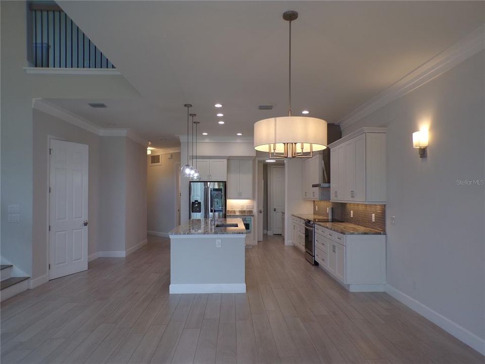 For Rent: $2,400 (3 beds, 3 baths, 1896 Square Feet)