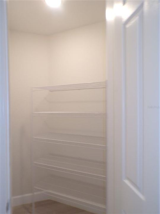 For Rent: $2,400 (3 beds, 3 baths, 1896 Square Feet)