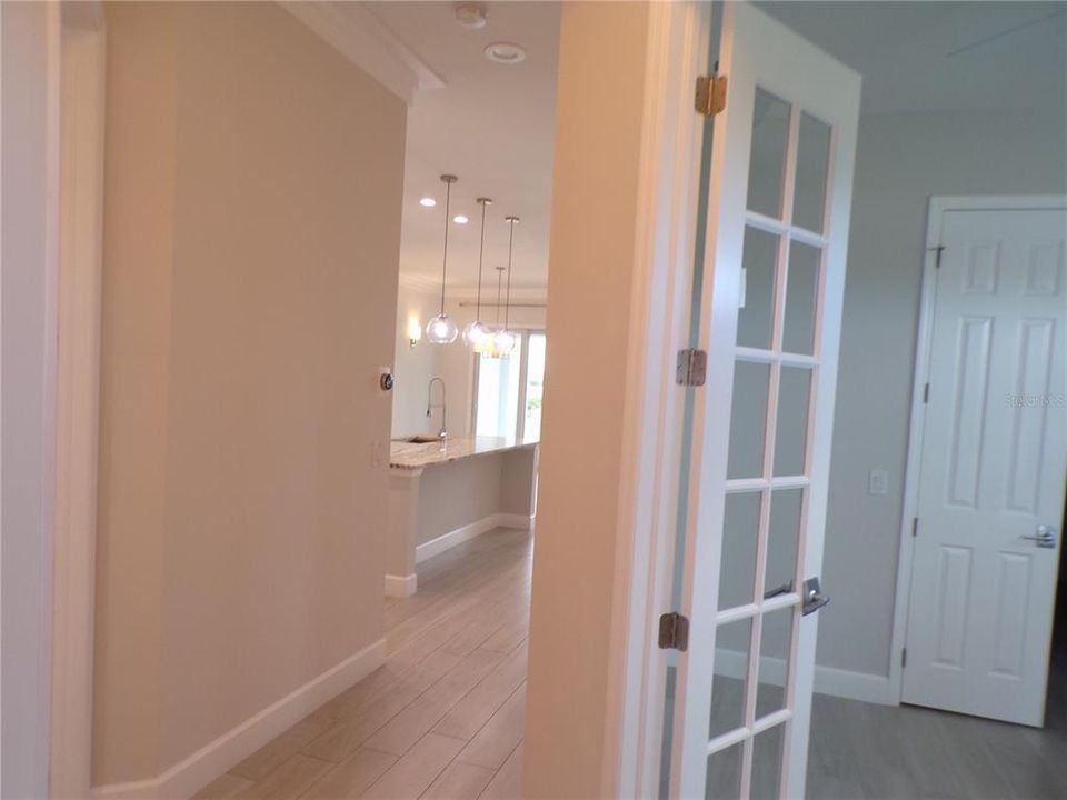 For Rent: $2,400 (3 beds, 3 baths, 1896 Square Feet)