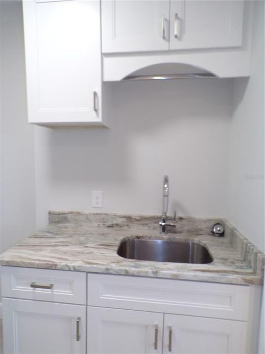 For Rent: $2,400 (3 beds, 3 baths, 1896 Square Feet)