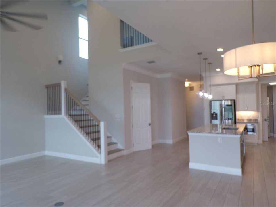 For Rent: $2,400 (3 beds, 3 baths, 1896 Square Feet)