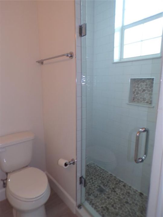 For Rent: $2,400 (3 beds, 3 baths, 1896 Square Feet)