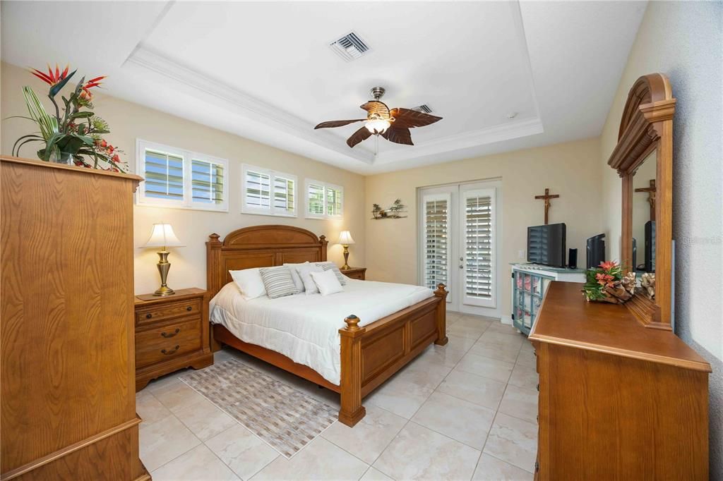 En Venta: $859,900 (3 camas, 2 baños, 1975 Pies cuadrados)