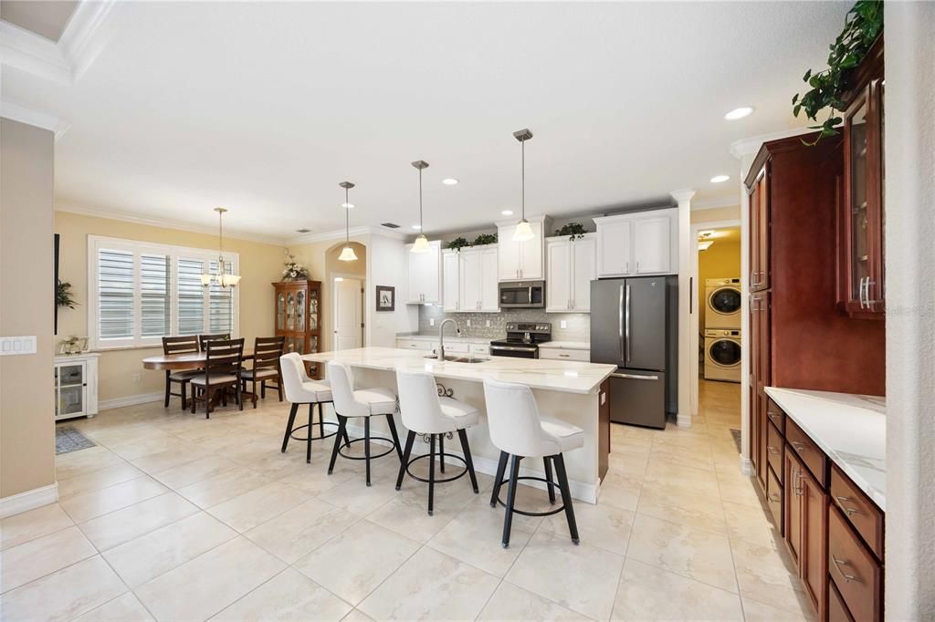 En Venta: $859,900 (3 camas, 2 baños, 1975 Pies cuadrados)