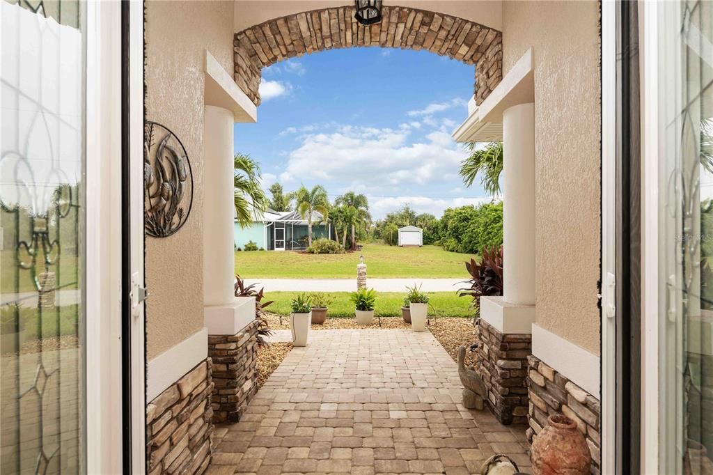 En Venta: $859,900 (3 camas, 2 baños, 1975 Pies cuadrados)