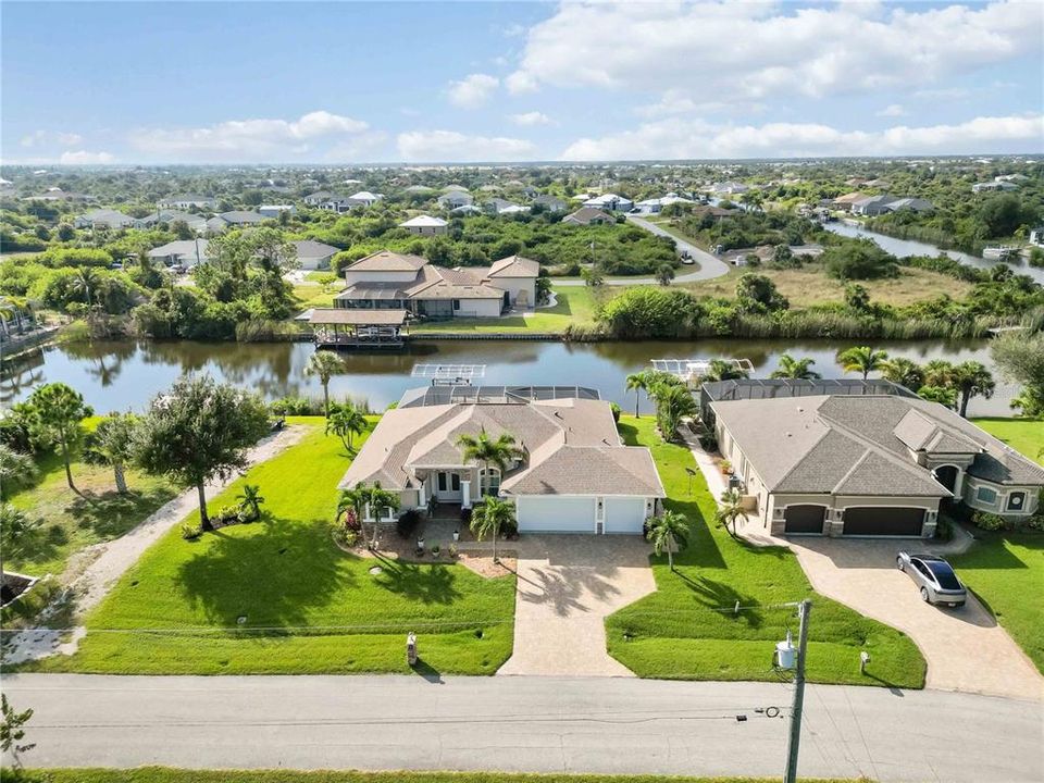 En Venta: $859,900 (3 camas, 2 baños, 1975 Pies cuadrados)