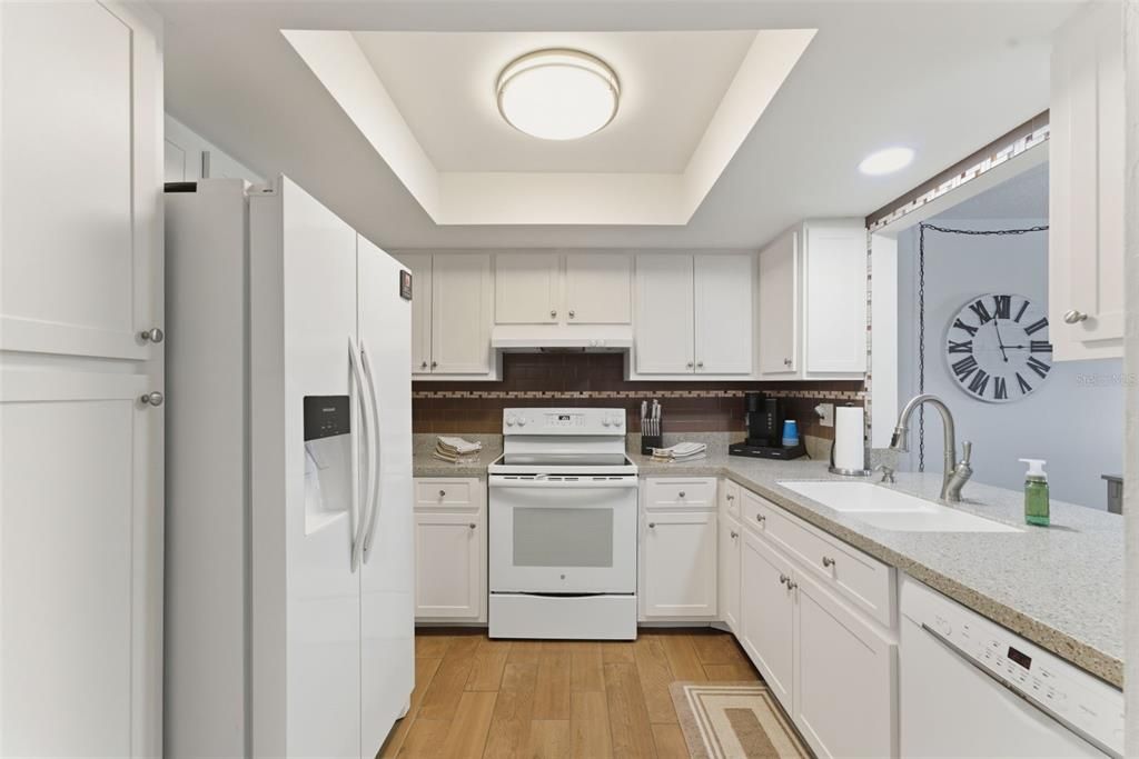 Active With Contract: $169,900 (2 beds, 2 baths, 1111 Square Feet)