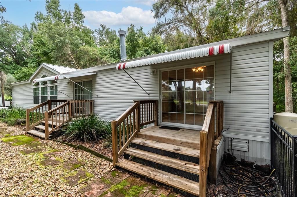 待售: $995,000 (3 贝兹, 2 浴室, 2094 平方英尺)