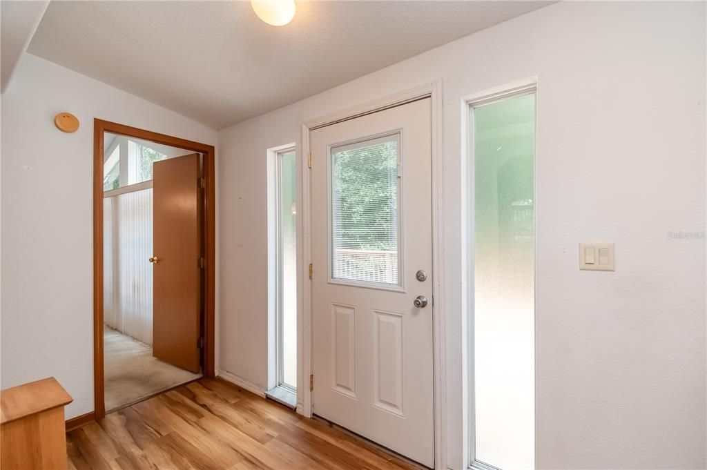 待售: $995,000 (3 贝兹, 2 浴室, 2094 平方英尺)