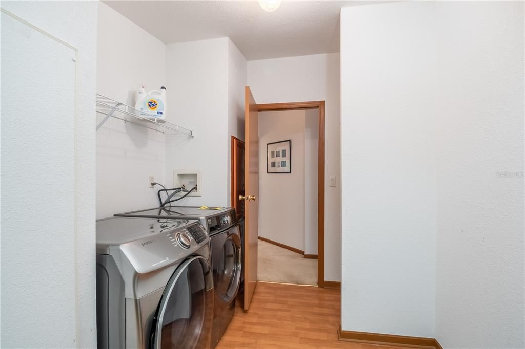 待售: $995,000 (3 贝兹, 2 浴室, 2094 平方英尺)