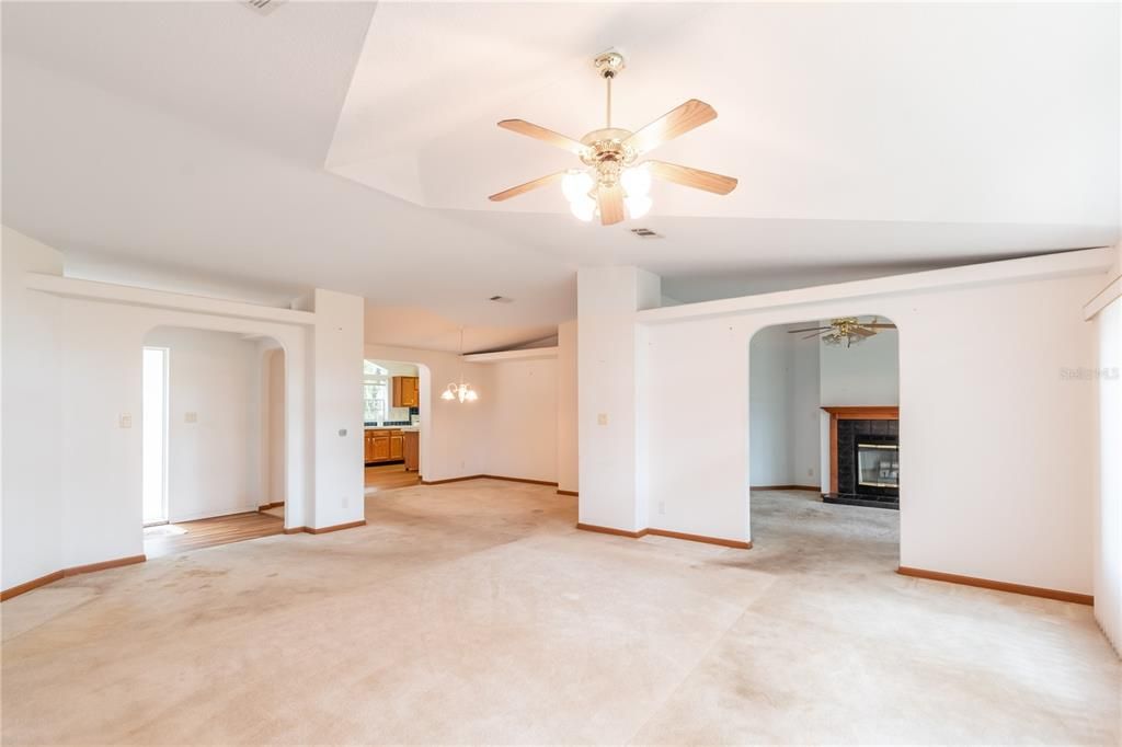 待售: $995,000 (3 贝兹, 2 浴室, 2094 平方英尺)