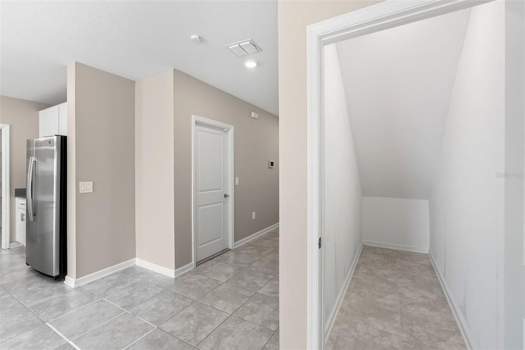 For Rent: $3,100 (6 beds, 3 baths, 2575 Square Feet)