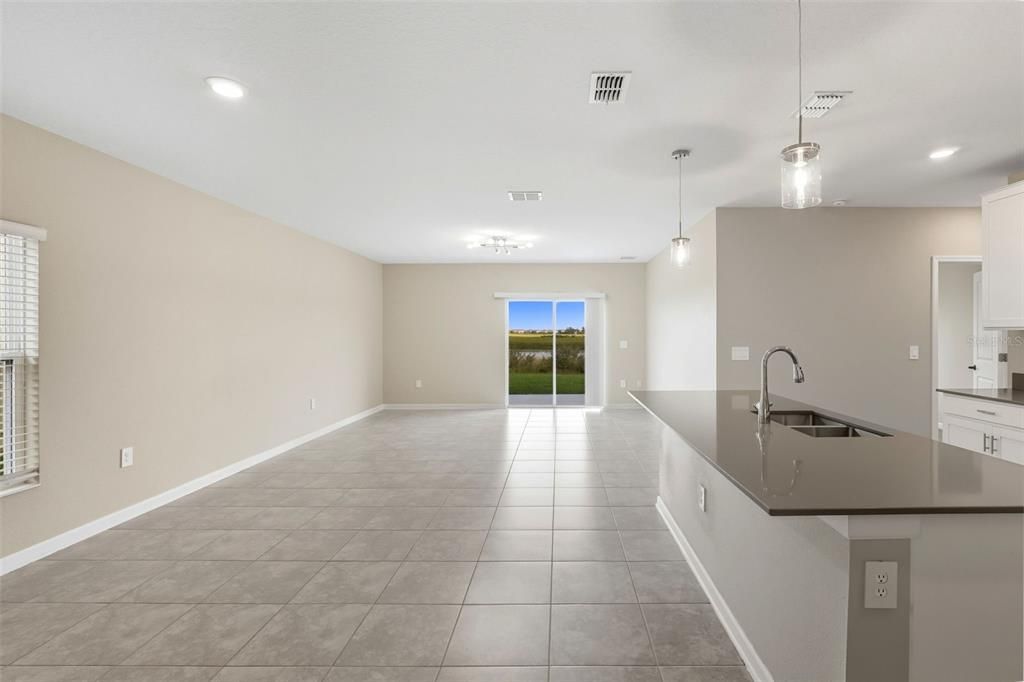 For Rent: $3,100 (6 beds, 3 baths, 2575 Square Feet)