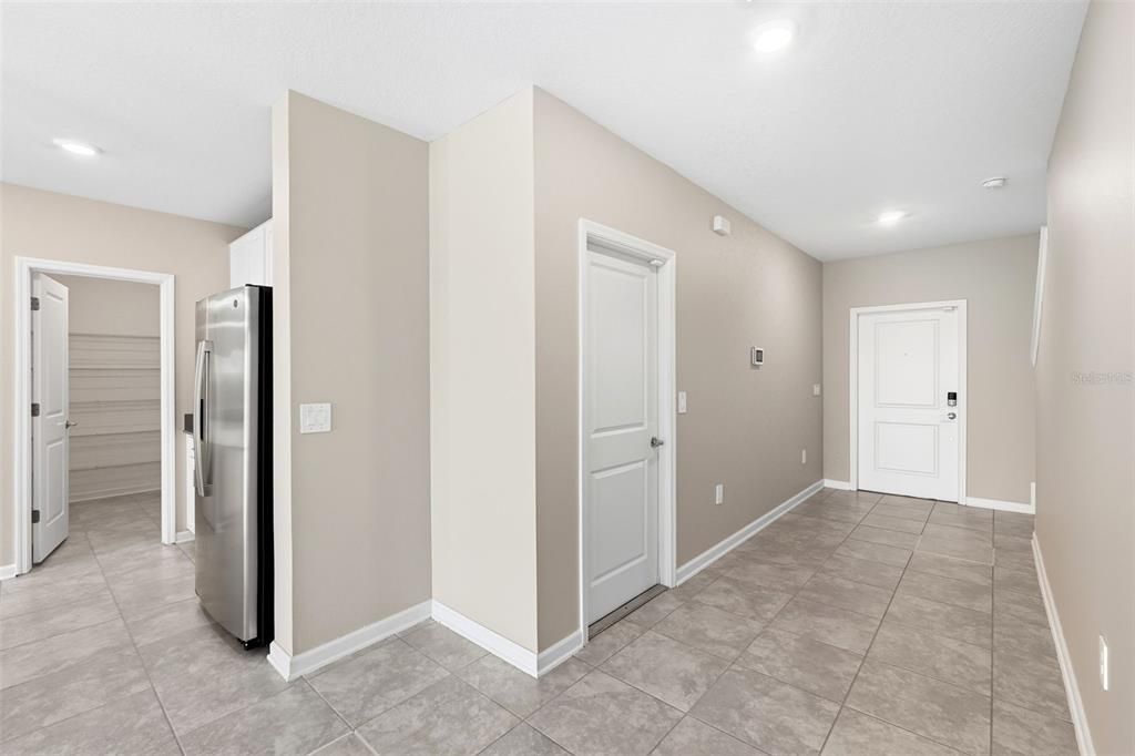 For Rent: $3,100 (6 beds, 3 baths, 2575 Square Feet)