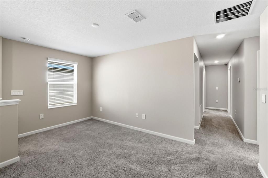 For Rent: $3,100 (6 beds, 3 baths, 2575 Square Feet)