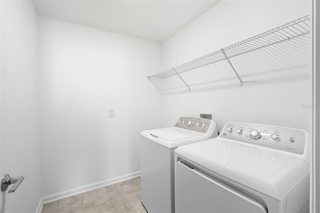 For Rent: $3,100 (6 beds, 3 baths, 2575 Square Feet)