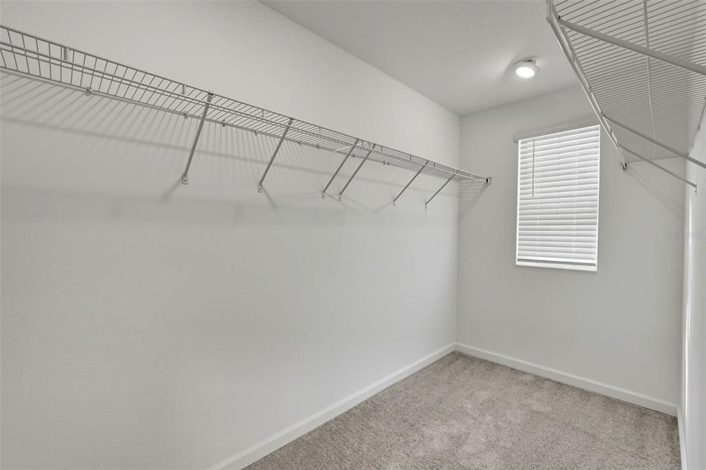 For Rent: $3,100 (6 beds, 3 baths, 2575 Square Feet)