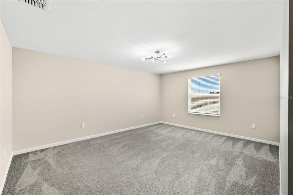 For Rent: $3,100 (6 beds, 3 baths, 2575 Square Feet)