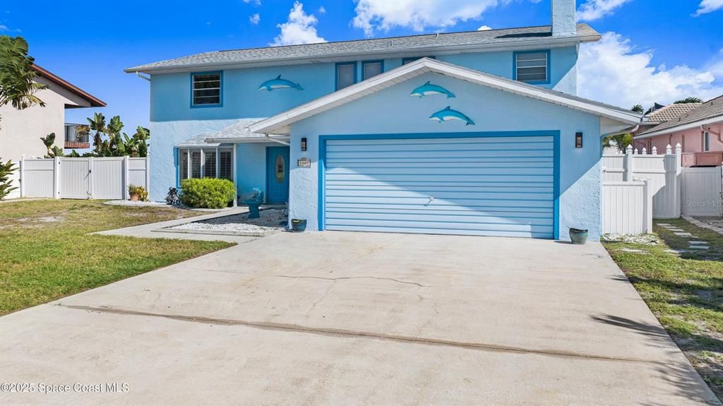 En Venta: $1,000,000 (4 camas, 2 baños, 2900 Pies cuadrados)