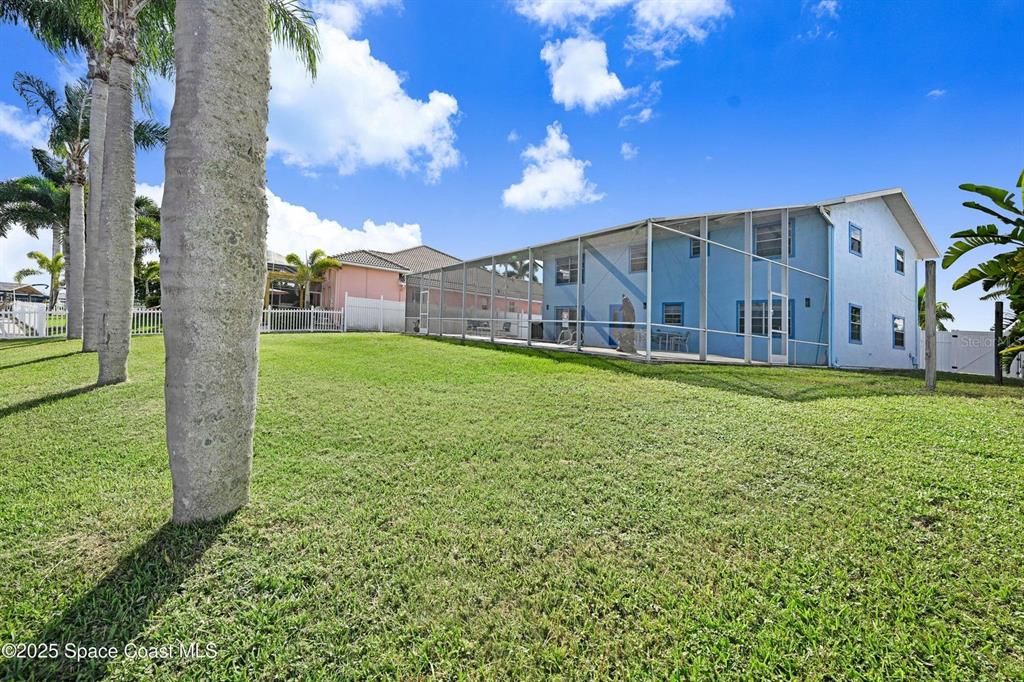 En Venta: $1,000,000 (4 camas, 2 baños, 2900 Pies cuadrados)