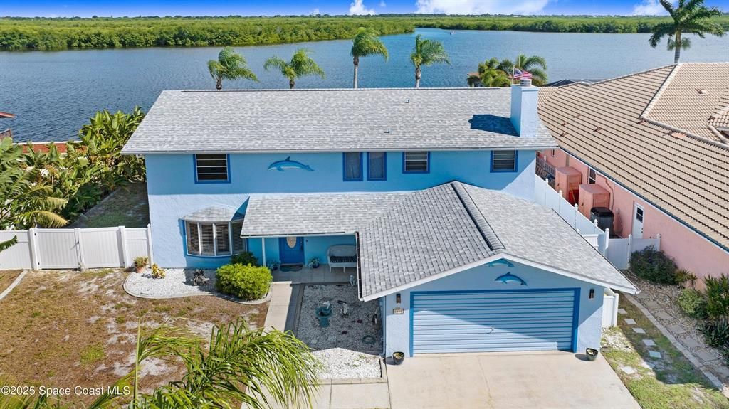 En Venta: $1,000,000 (4 camas, 2 baños, 2900 Pies cuadrados)