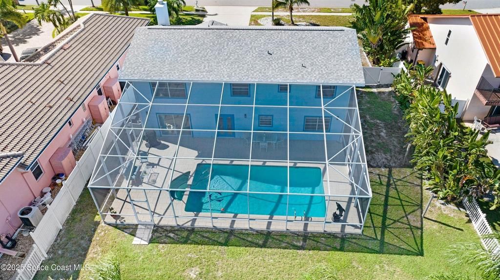 En Venta: $1,000,000 (4 camas, 2 baños, 2900 Pies cuadrados)