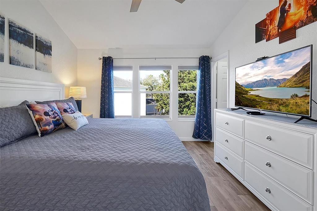 Active With Contract: $412,900 (3 beds, 3 baths, 1440 Square Feet)