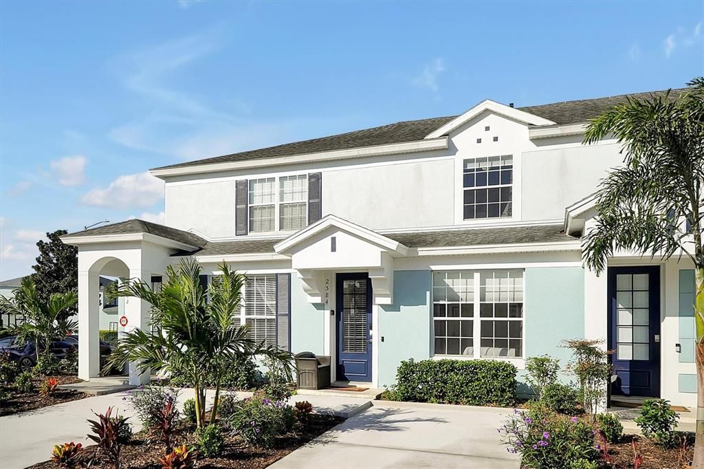 Active With Contract: $412,900 (3 beds, 3 baths, 1440 Square Feet)