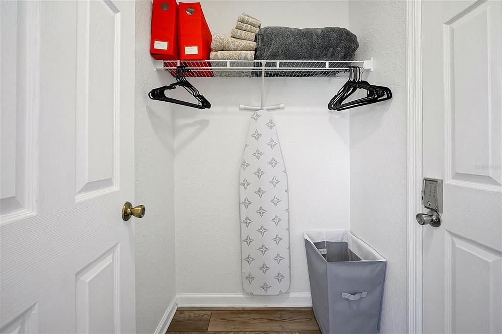 Active With Contract: $412,900 (3 beds, 3 baths, 1440 Square Feet)