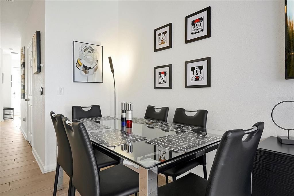 Active With Contract: $412,900 (3 beds, 3 baths, 1440 Square Feet)