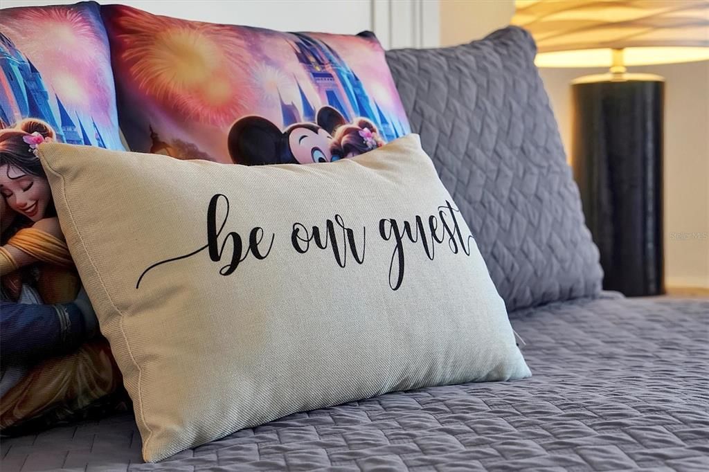 Active With Contract: $412,900 (3 beds, 3 baths, 1440 Square Feet)