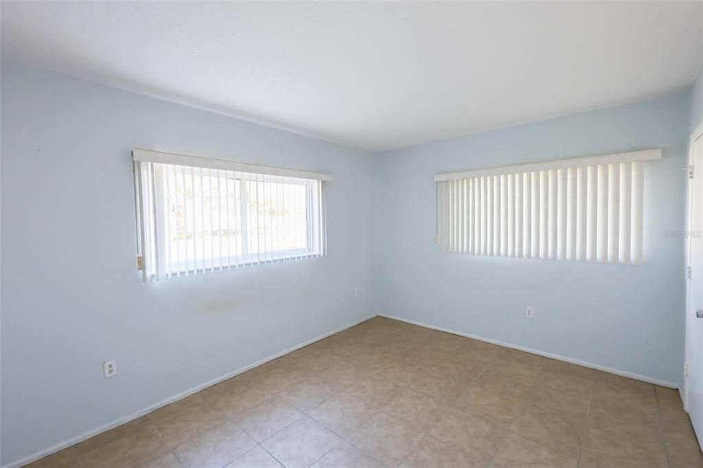 For Rent: $1,500 (2 beds, 2 baths, 930 Square Feet)