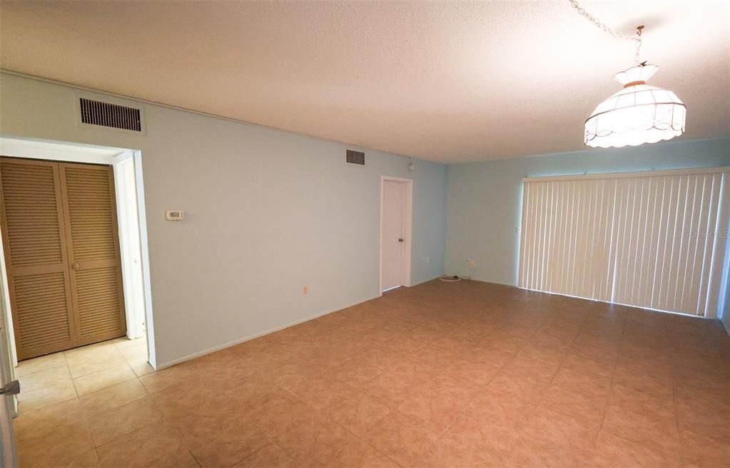 For Rent: $1,500 (2 beds, 2 baths, 930 Square Feet)