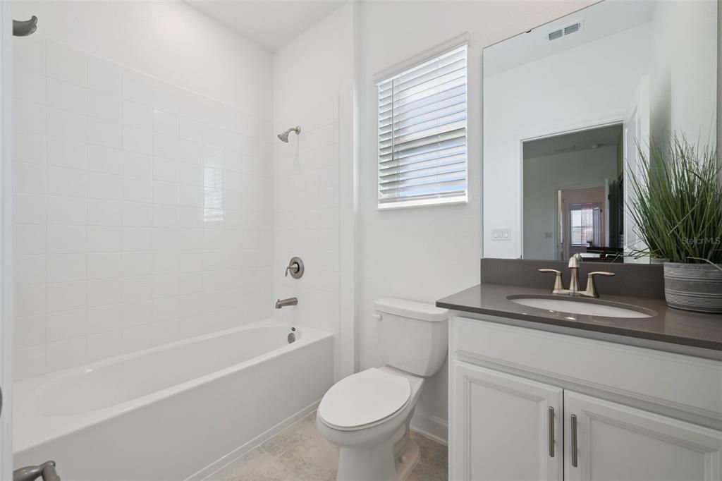 待售: $699,990 (5 贝兹, 4 浴室, 3798 平方英尺)