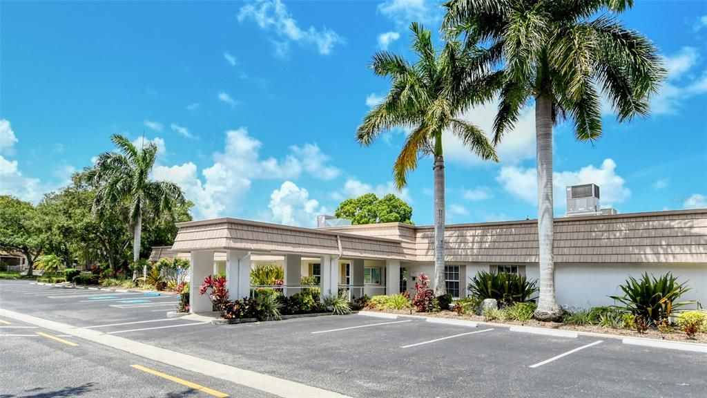 For Sale: $279,900 (2 beds, 2 baths, 1312 Square Feet)