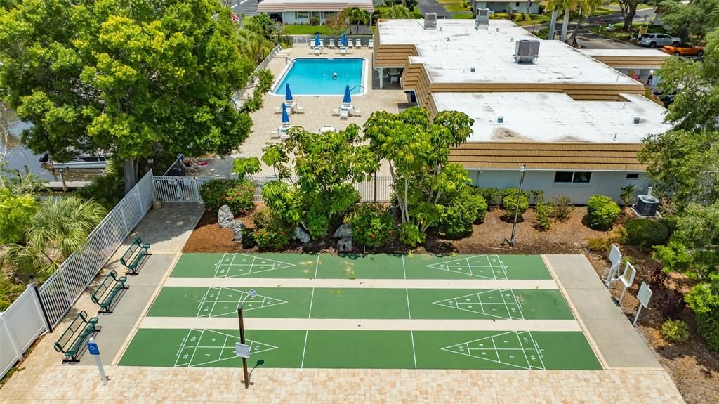 For Sale: $279,900 (2 beds, 2 baths, 1312 Square Feet)