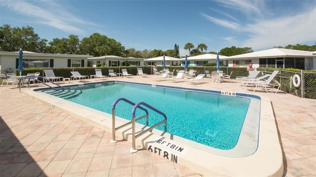 For Sale: $279,900 (2 beds, 2 baths, 1312 Square Feet)