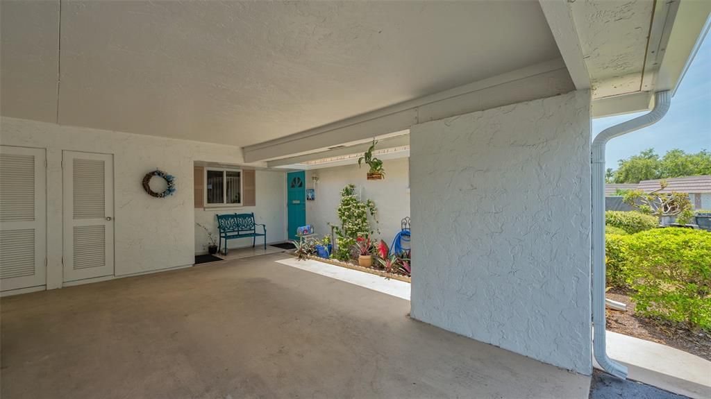 For Sale: $279,900 (2 beds, 2 baths, 1312 Square Feet)