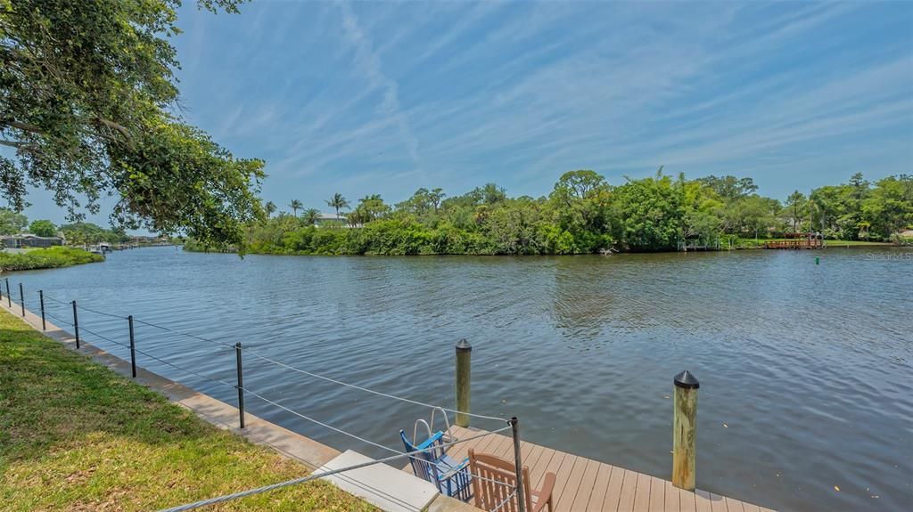 For Sale: $279,900 (2 beds, 2 baths, 1312 Square Feet)