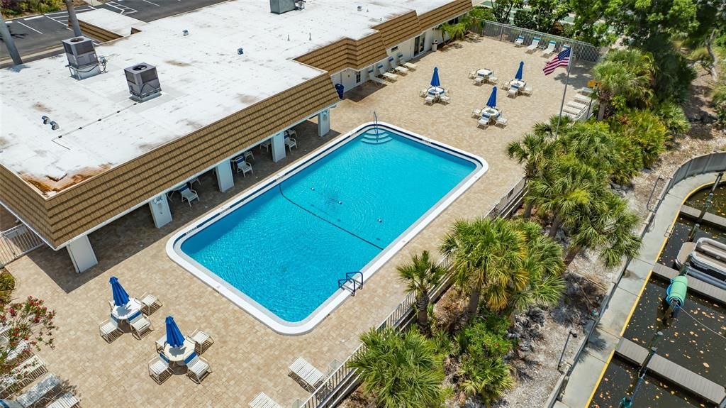 For Sale: $279,900 (2 beds, 2 baths, 1312 Square Feet)