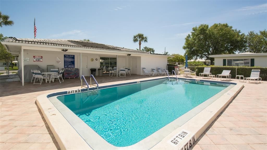 For Sale: $279,900 (2 beds, 2 baths, 1312 Square Feet)