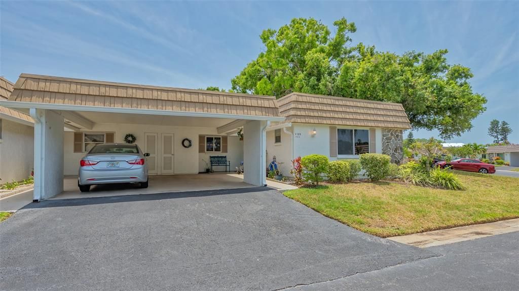 For Sale: $279,900 (2 beds, 2 baths, 1312 Square Feet)