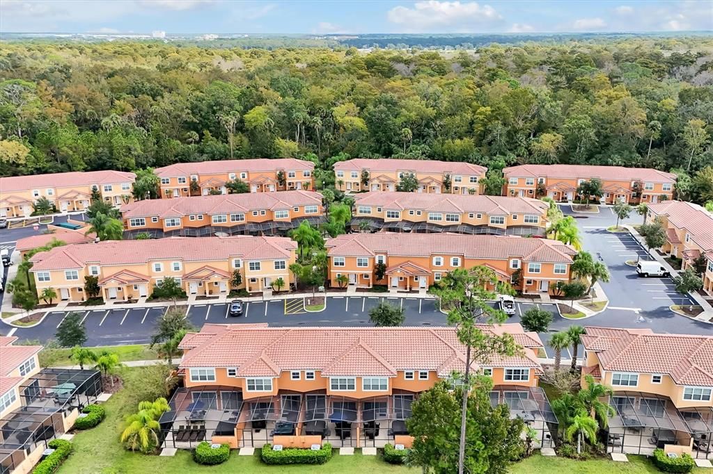 待售: $329,000 (2 贝兹, 2 浴室, 1350 平方英尺)