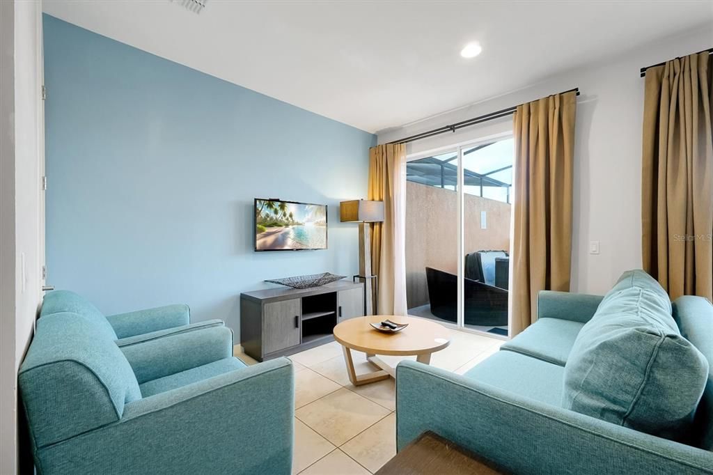 待售: $329,000 (2 贝兹, 2 浴室, 1350 平方英尺)