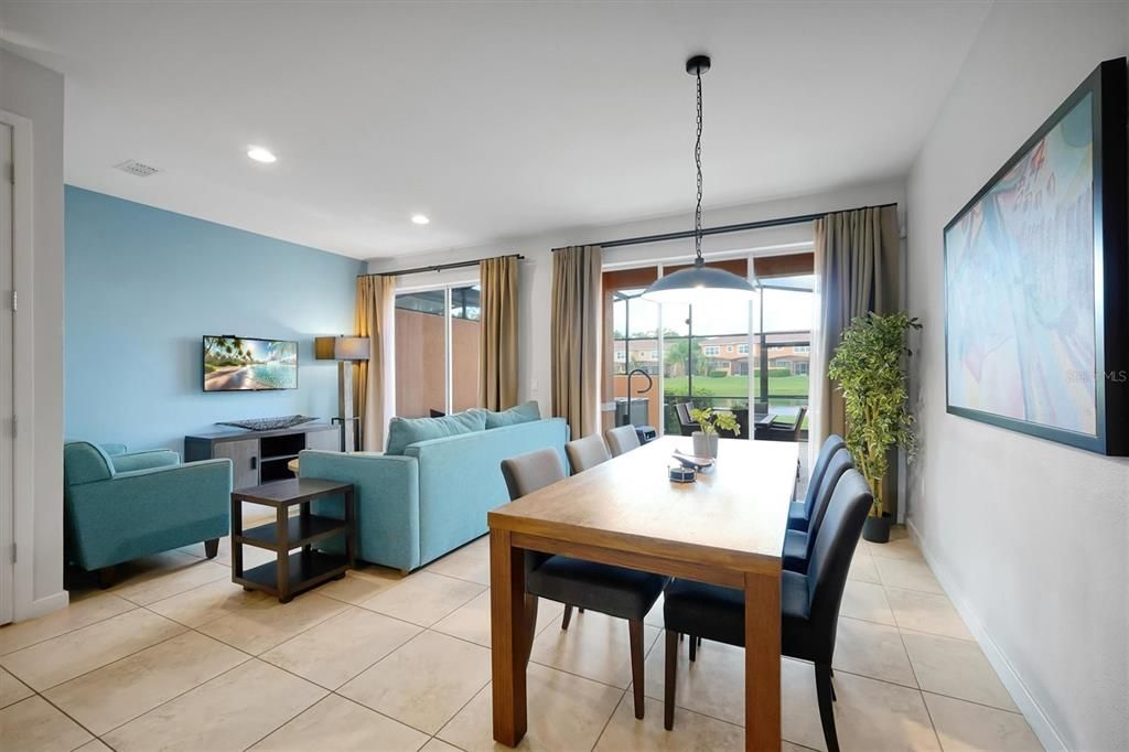 待售: $329,000 (2 贝兹, 2 浴室, 1350 平方英尺)