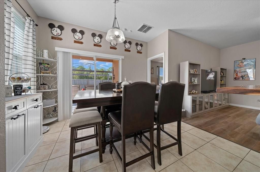 На продажу: $279,000 (3 спален, 2 ванн, 1802 Квадратных фут)