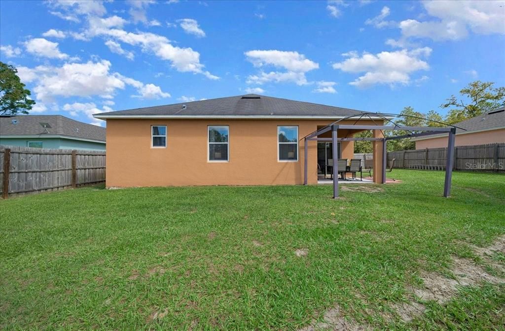 На продажу: $279,000 (3 спален, 2 ванн, 1802 Квадратных фут)